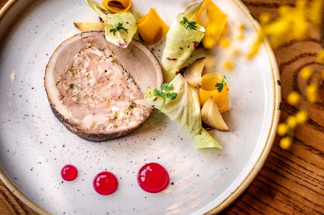The Cricketers Clavering Экстерьер фото