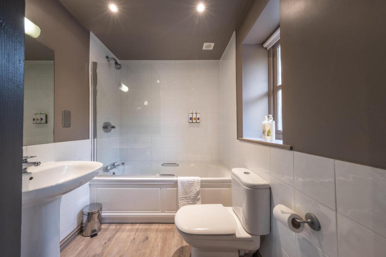 The Cricketers Clavering Экстерьер фото
